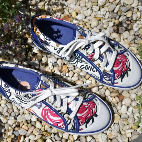 Sneakers - Picture 3 of 6